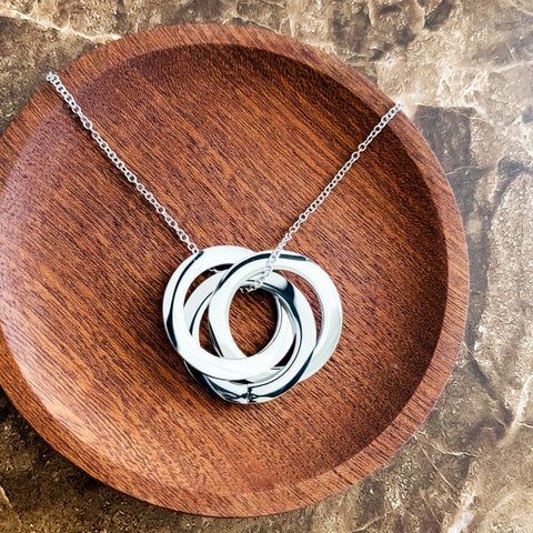 Interlocking Circle Trio Necklace (Silver), 1 Necklace Total, Metal Blank #143