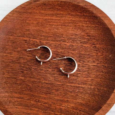 Silver Small Half Hoop with Perpendicular Loop, 10 Pieces, Hoop #8