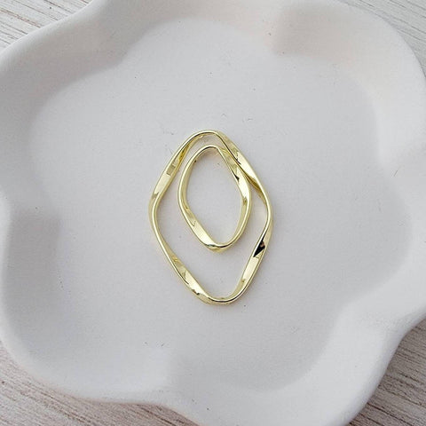 Small Gold Oval Twisted Linking Rings, 10 Pieces, Connector #39