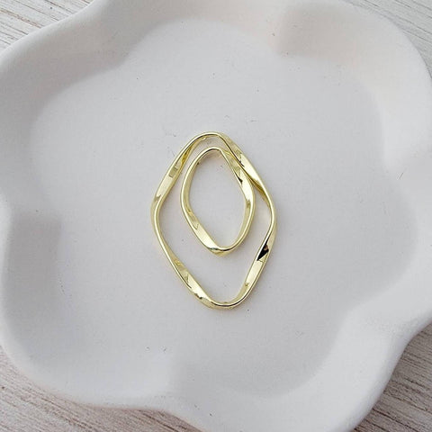Large Gold Oval Twisted Linking Rings, 10 Pieces, Connector #40
