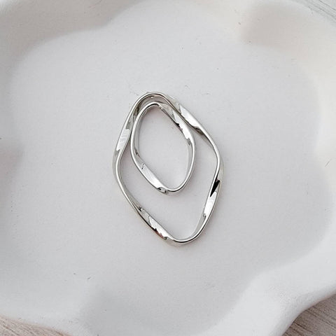 Large Silver Oval Twisted Linking Rings, 10 Pieces, Connector #33