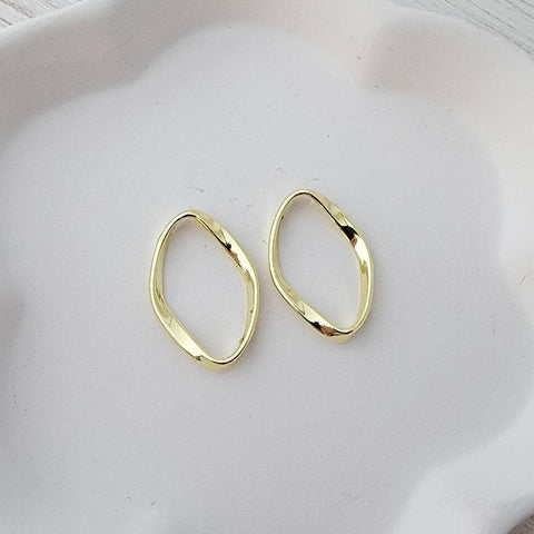 Small Gold Oval Twisted Linking Rings, 10 Pieces, Connector #39