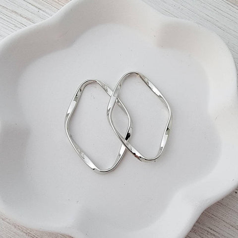 Large Silver Oval Twisted Linking Rings, 10 Pieces, Connector #33