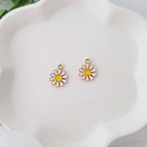 Petite White/Yellow Daisy Gold-Plated Enamel Charms, 10 Pieces, Charm #13