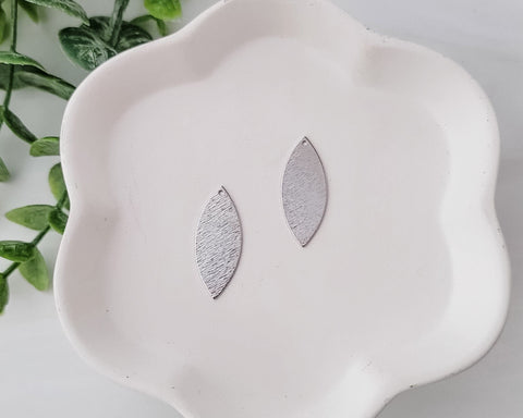 Silver Petal Charms (Brushed Brass), 10 Pieces, Charm #90