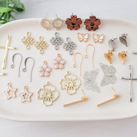 Petite White Star Gold-Plated Enamel Charms, 10 Pieces