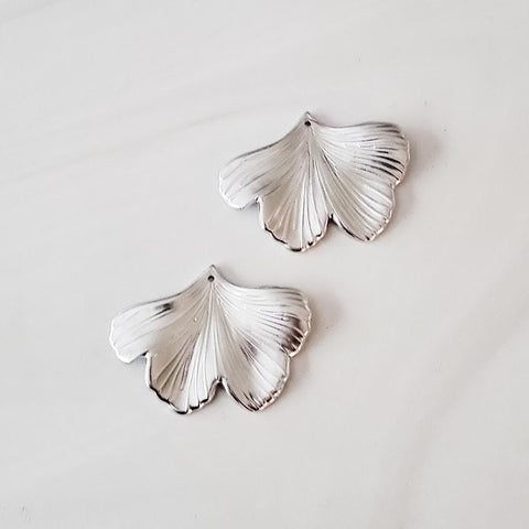Metallic Silver Ginkgo Leaf Pendants, 10 Pieces, Ginkgo #28