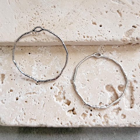 22mm Hammered Silver Circle Brass Charm with Hole, 10 Pieces, Charm #69
