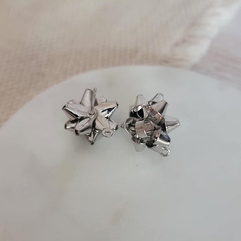 Silver Gift Box Stainless Steel Bow Stud Connector, 1 Pair, Bow #23