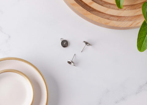 Silver Stud 8mm Stainless Steel Stud Bezel Connector (With Loop), 10 Pieces, Stud #65