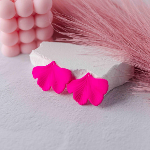 Neon Pink Ginkgo Leaf Pendants, 10 Pieces, Ginkgo #30