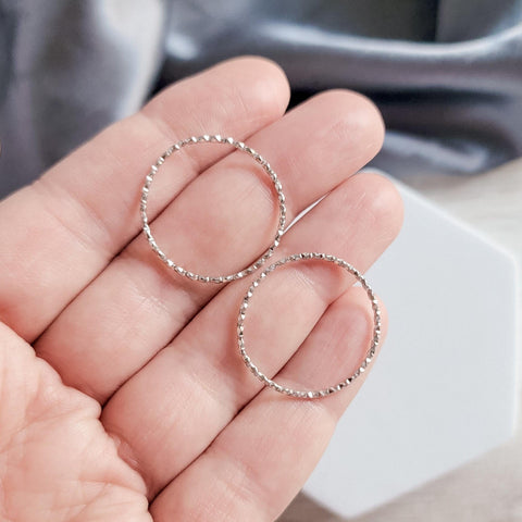 25mm Silver Hammered Stainless Steel Circle Linking Rings (Sparkle Effect), 10 Pieces, Connector #28